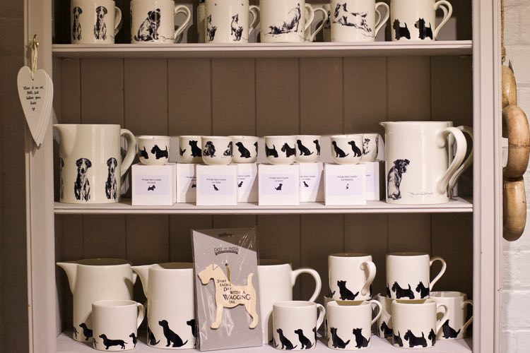 mugs and cups
